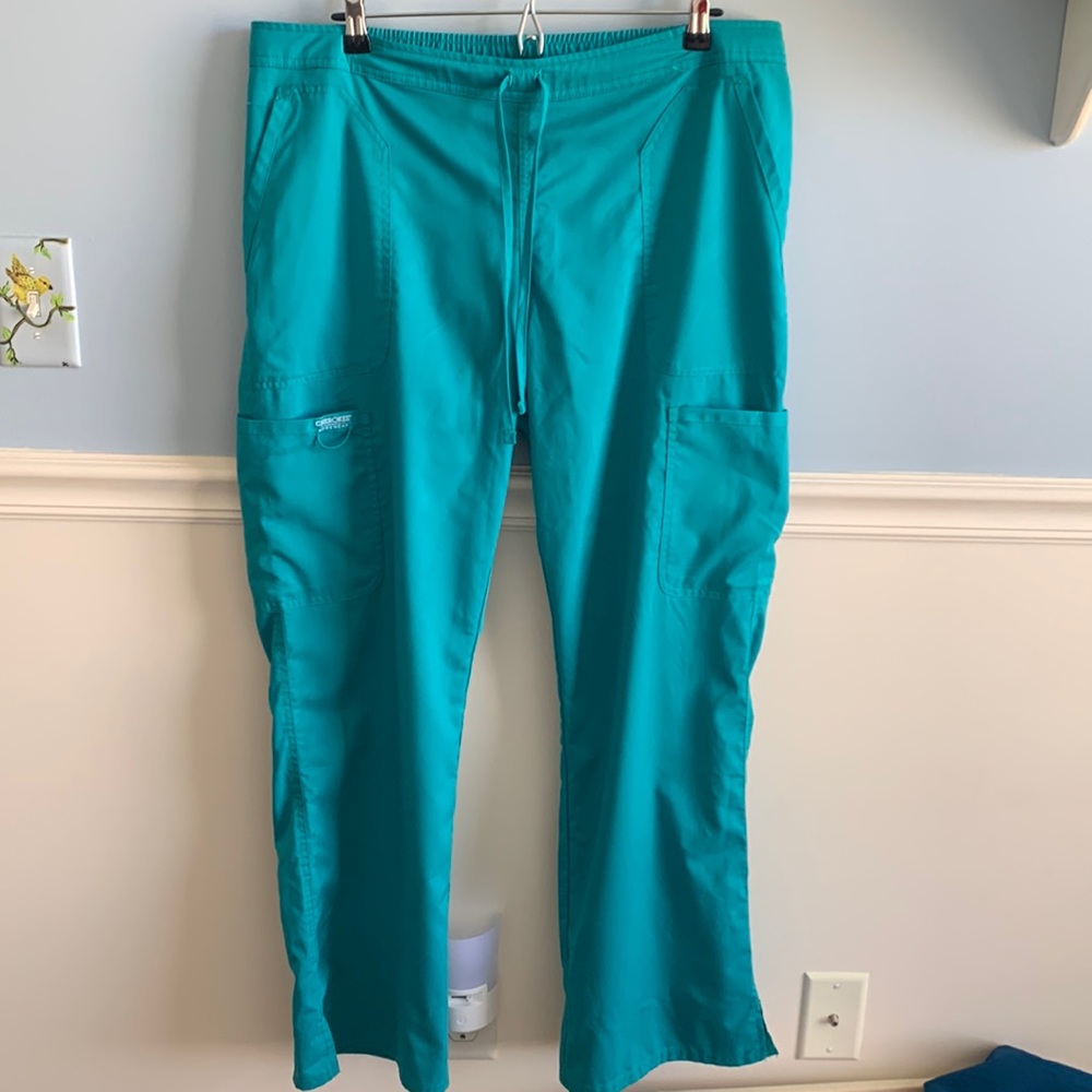 Preowned Cherokee scrubs turquoise